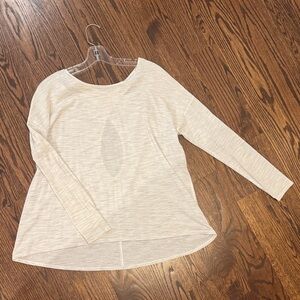 Lululemon *perfect condition* women's gray longsleeve top